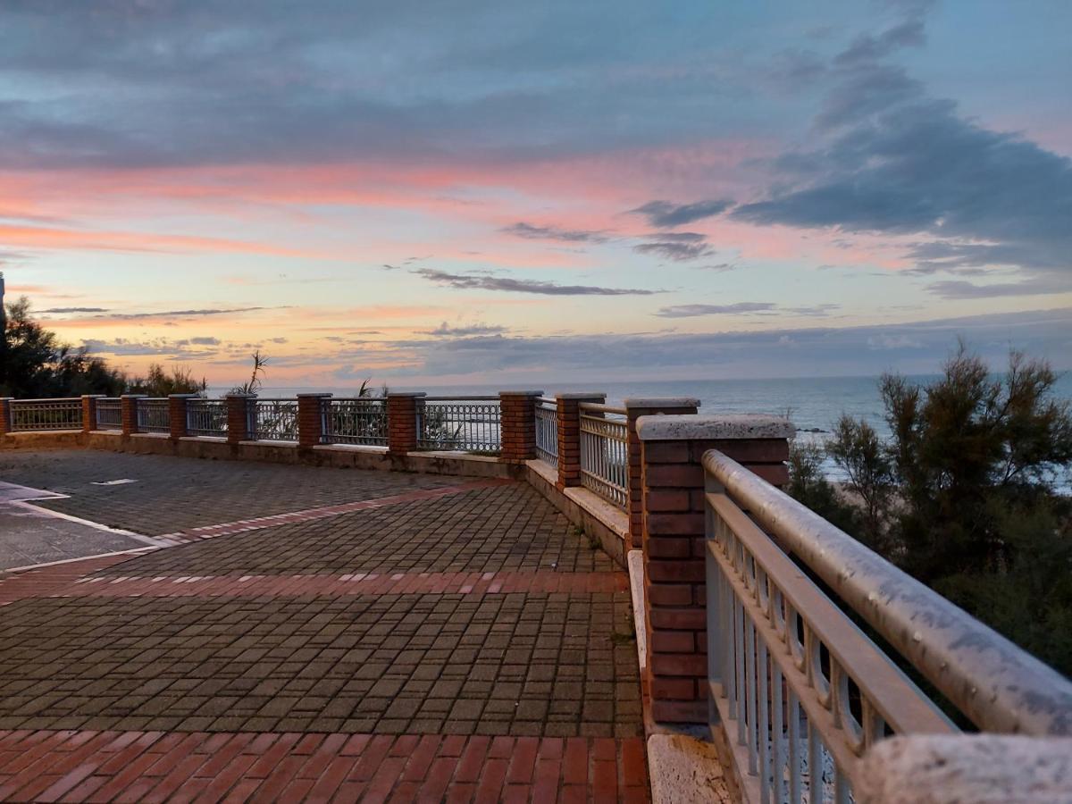 I Tre Marchi Rooms Camera Sabbia Термоли Экстерьер фото